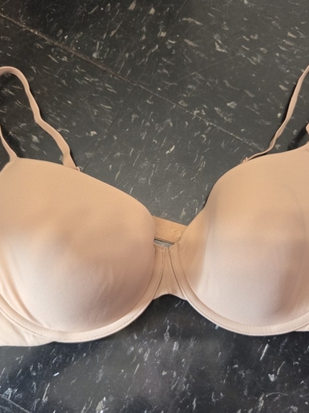 NWT SKIMS Fits Everybody T-Shirt Bra Clay 36C